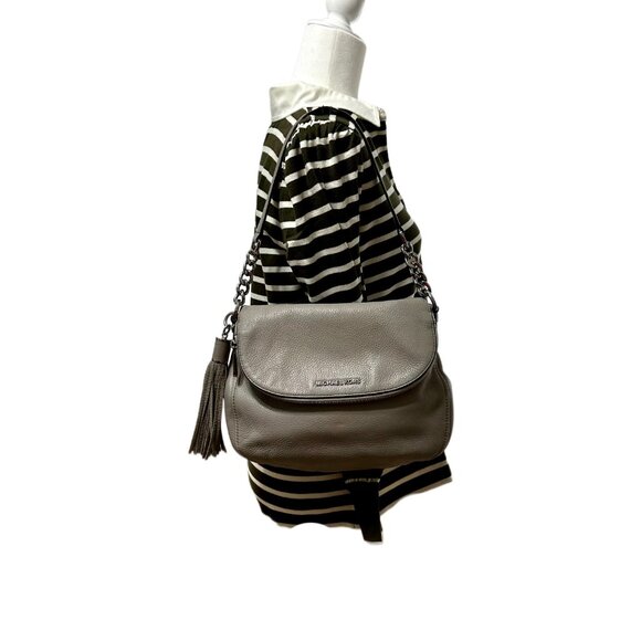 Michael Kors Bedford Pebbled Leather Shoulder/Crossbody Bag Gray with Tassel - Picture 12 of 16